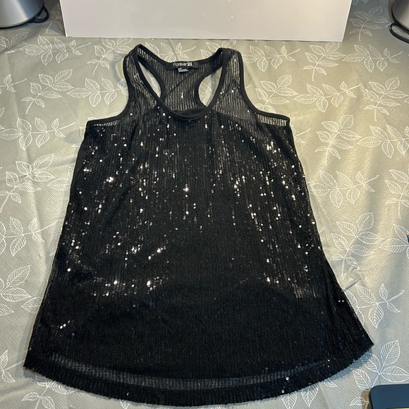 Forever 21 Ladies Sequin Tank Top. - Picture 1 of 5